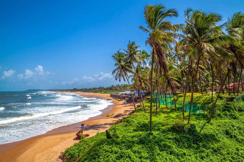 Goa tour packages - Beautiful beaches and nightlife
