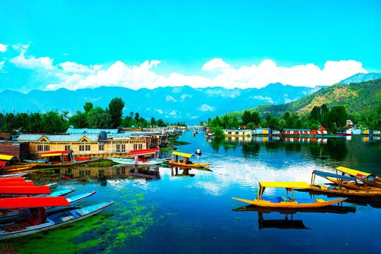 Kashmir tour packages - Snow-capped mountains and beautiful valleys